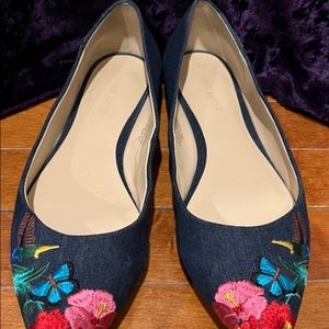 Nine West denim/floral flats, gently worn, well cared for.